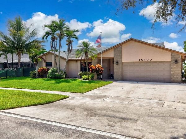 15600 Huntridge Rd , Davie, FL 33331