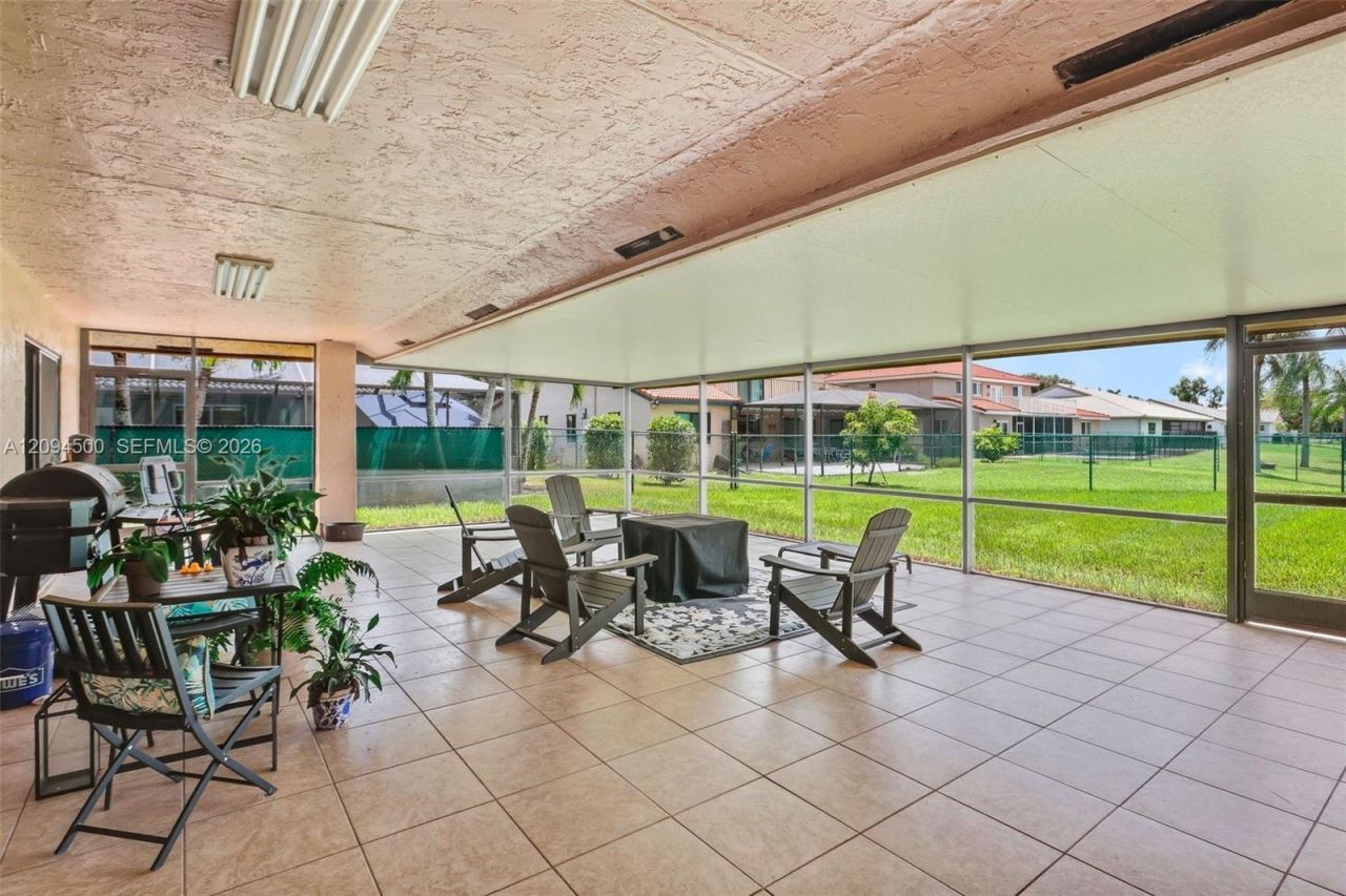 15600 Huntridge Rd , Davie, FL 33331 Photo