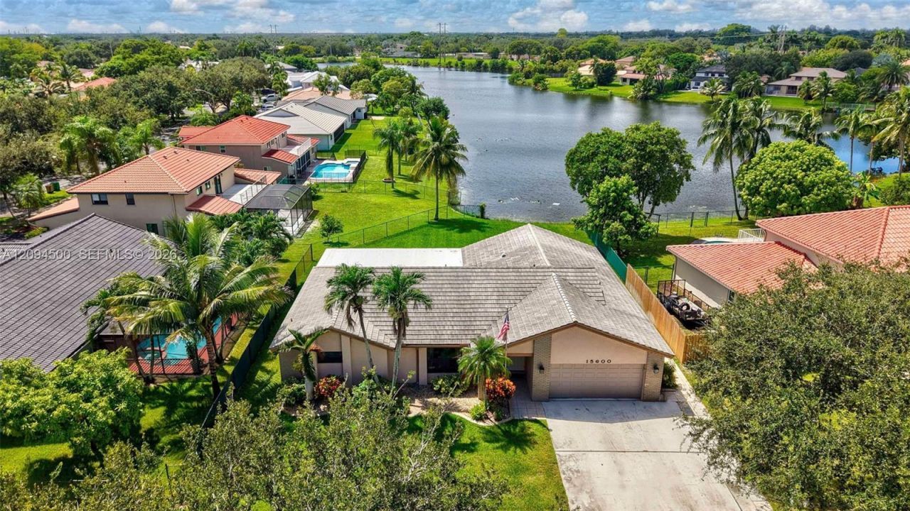 15600 Huntridge Rd , Davie, FL 33331 Photo