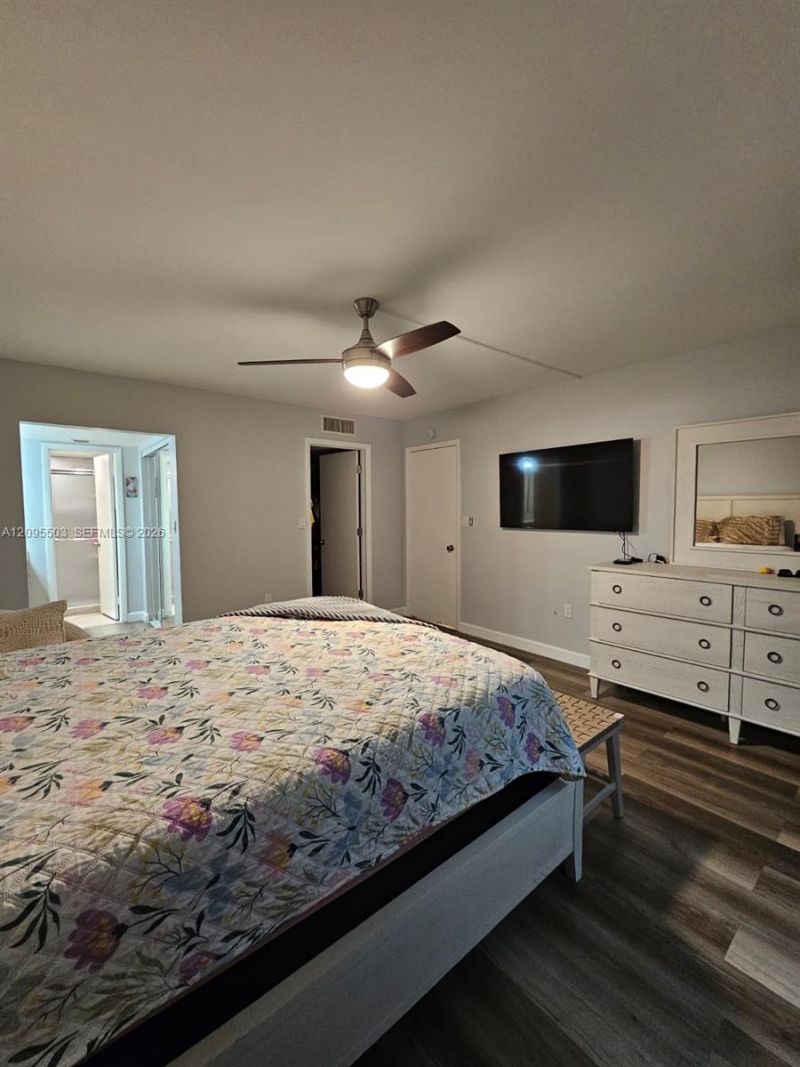 1000 Colony Point Cir, Unit 522, Pembroke Pines, FL 33026 Photo