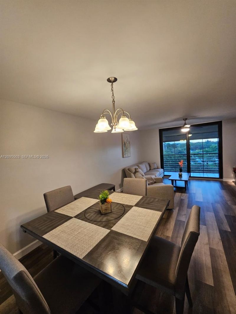 1000 Colony Point Cir, Unit 522, Pembroke Pines, FL 33026 Photo