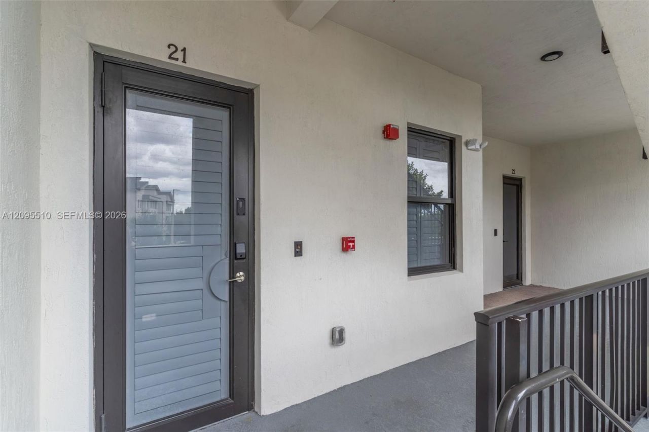 7815 NW 104th Ave , Unit 21, Doral, FL 33178 Photo