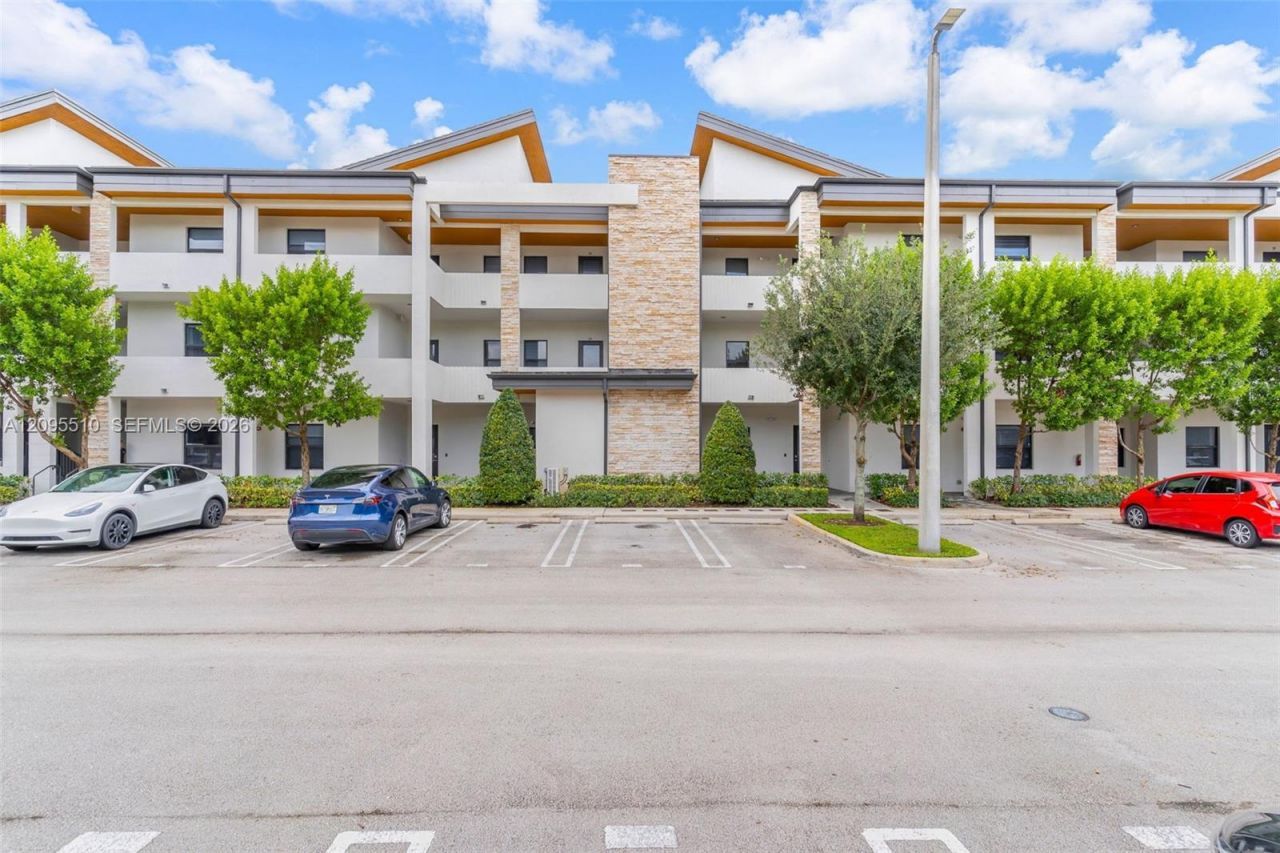 7815 NW 104th Ave , Unit 21, Doral, FL 33178 Photo
