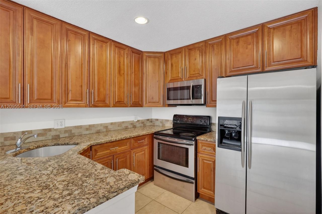 3516 Gardens East Dr, Unit A, Palm Beach Gardens, FL 33410 Photo