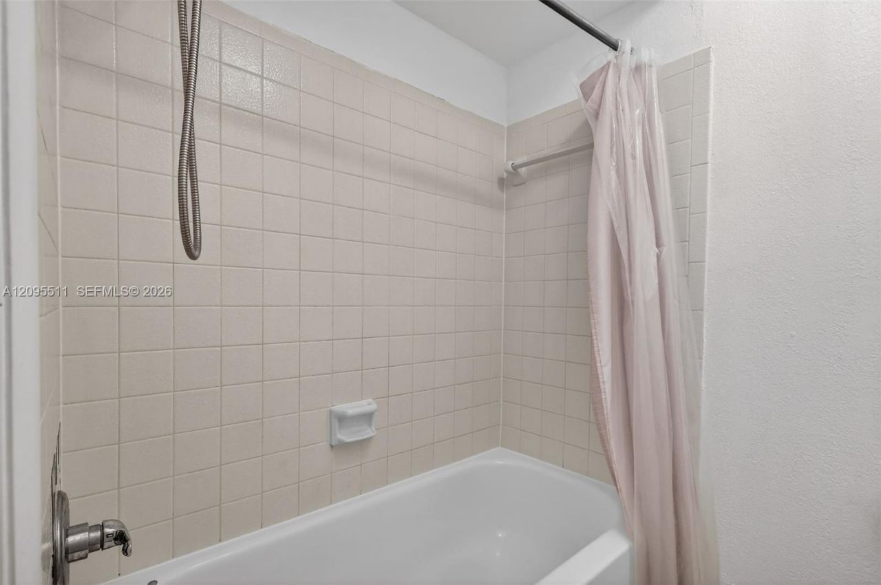 3516 Gardens East Dr, Unit A, Palm Beach Gardens, FL 33410 Photo