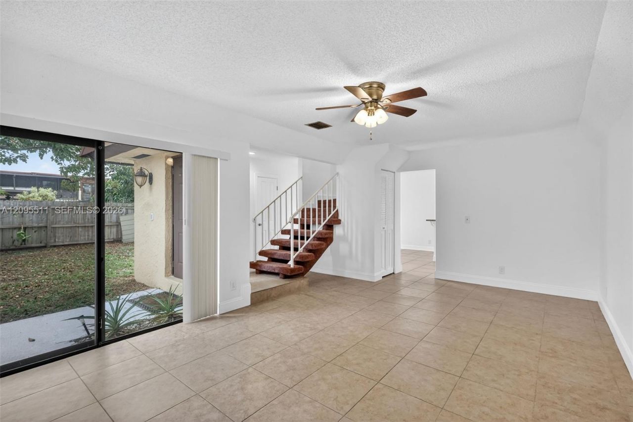 3516 Gardens East Dr, Unit A, Palm Beach Gardens, FL 33410 Photo