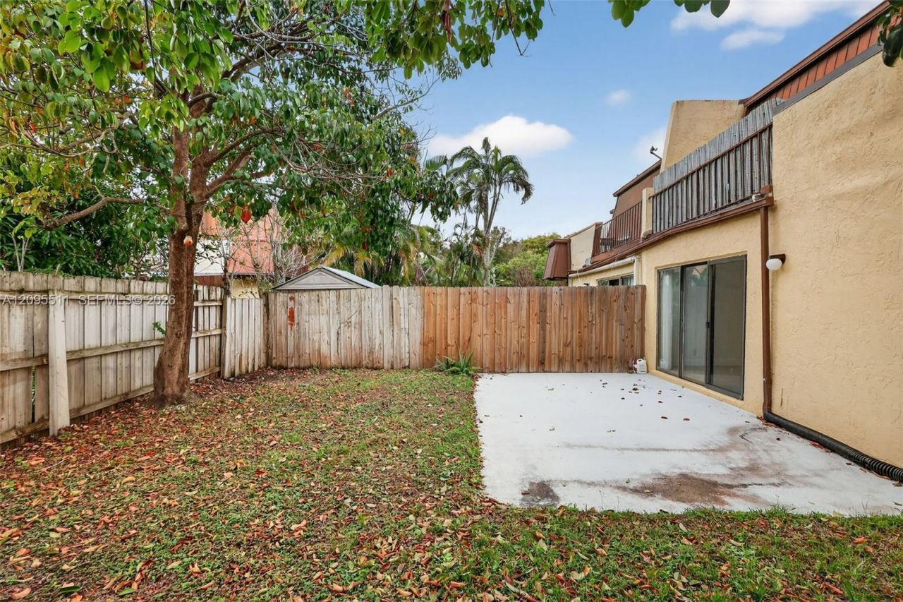 3516 Gardens East Dr, Unit A, Palm Beach Gardens, FL 33410 Photo