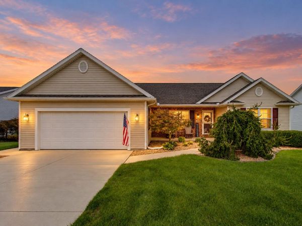 34 Kyle Drive, Wapakoneta, OH 45895