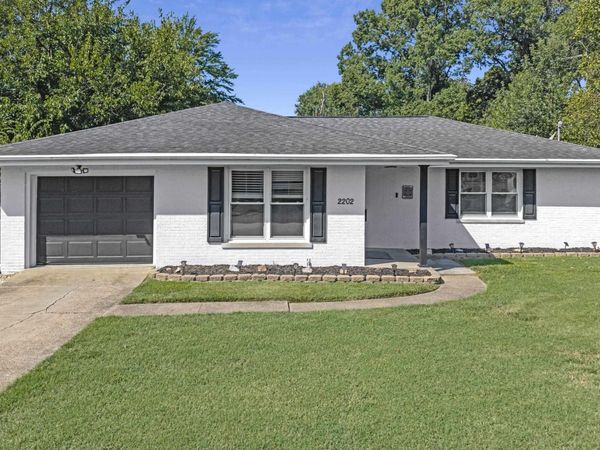 2202 E Iowa Street, Evansville, IN 47711
