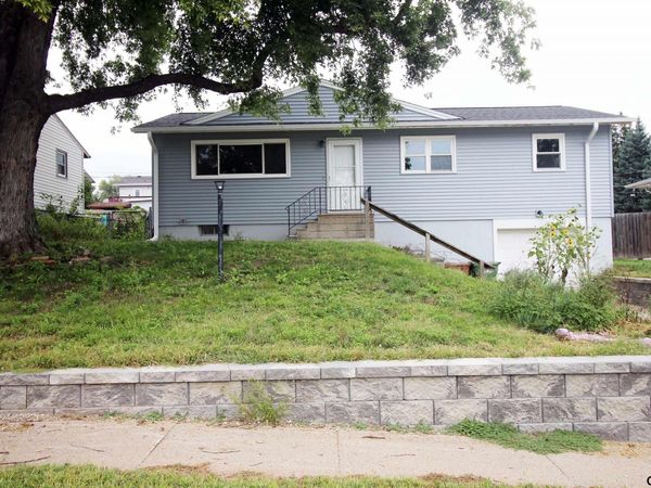 3310 Willow Street, Bellevue, NE 68147