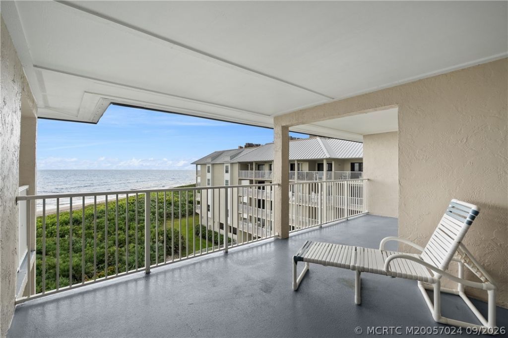 429 NE Tradewind Lane , Unit 403, Stuart, FL 34996 Photo