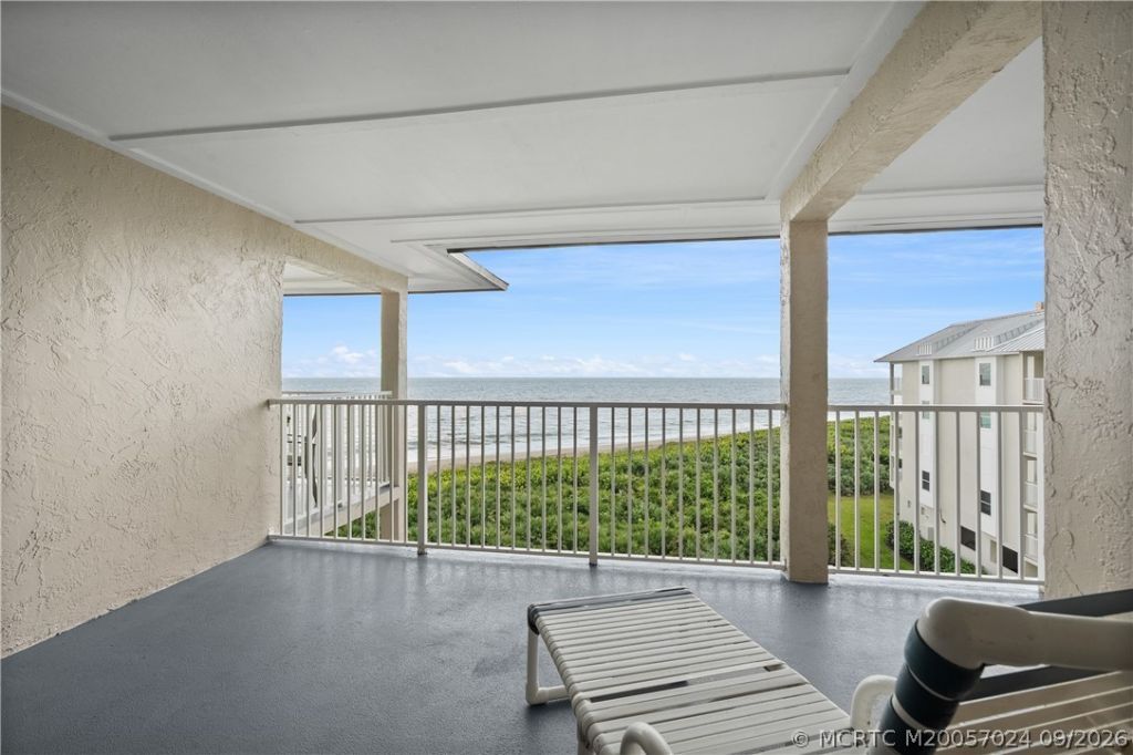 429 NE Tradewind Lane , Unit 403, Stuart, FL 34996 Photo