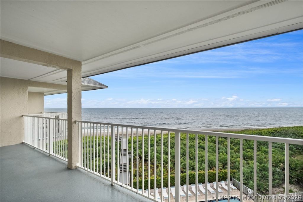 429 NE Tradewind Lane , Unit 403, Stuart, FL 34996 Photo