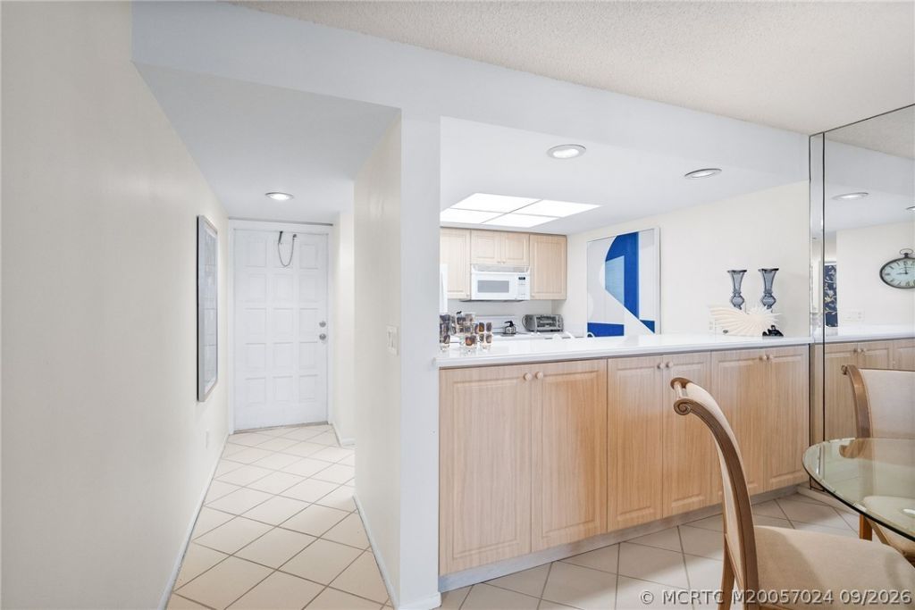 429 NE Tradewind Lane , Unit 403, Stuart, FL 34996 Photo