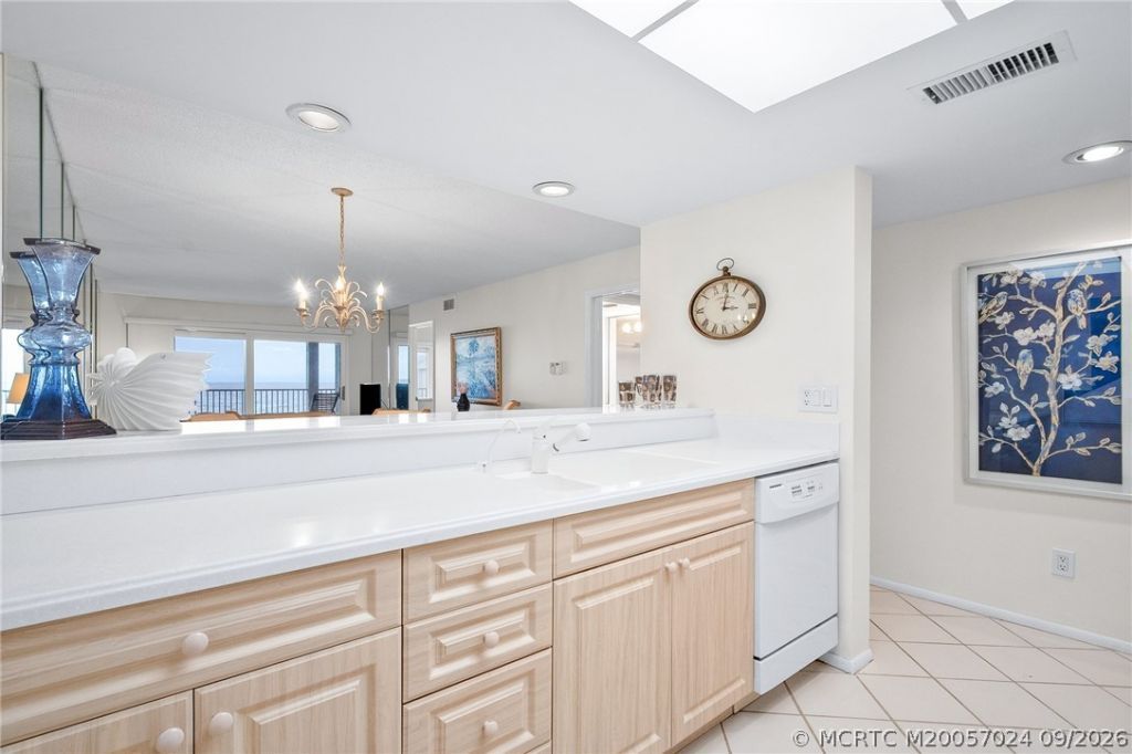 429 NE Tradewind Lane , Unit 403, Stuart, FL 34996 Photo