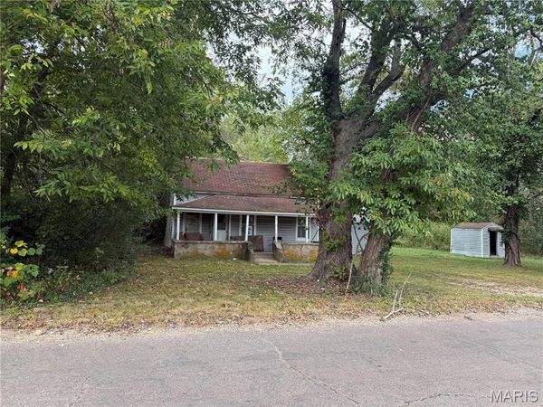 510 E James Street , Mountain View, MO 65548