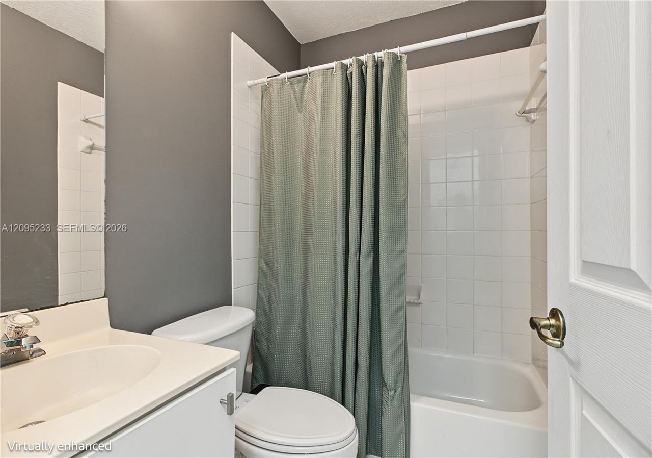 5657 NW 113th Ave , Doral, FL 33178 Photo