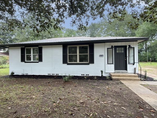 215 E 3rd Avenue, Crestview, FL 32536