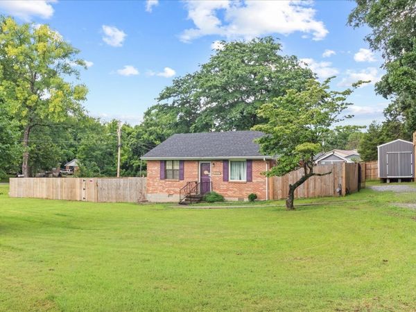 236 Tennsco Dr , Dickson, TN 37055