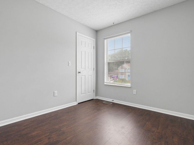 596 Ridenour Road , Columbus, OH 43230 Photo 25
