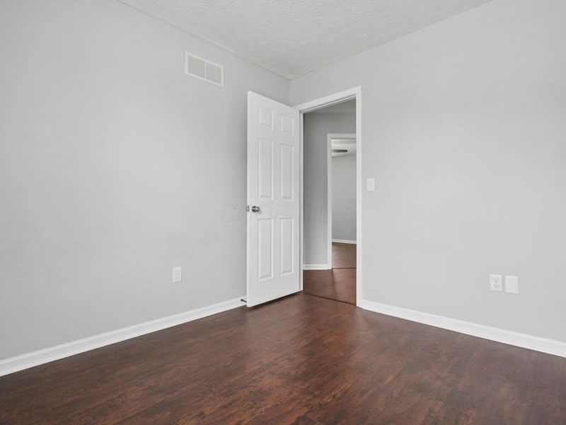 596 Ridenour Road , Columbus, OH 43230 Photo 26