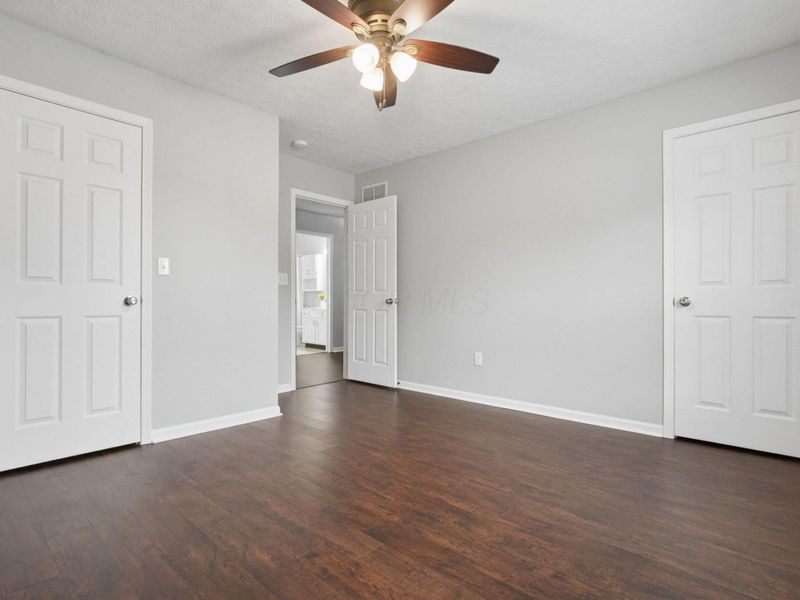 596 Ridenour Road , Columbus, OH 43230 Photo 28