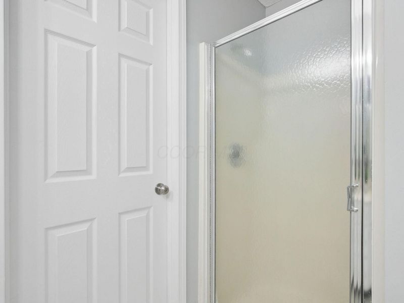 596 Ridenour Road , Columbus, OH 43230 Photo 38