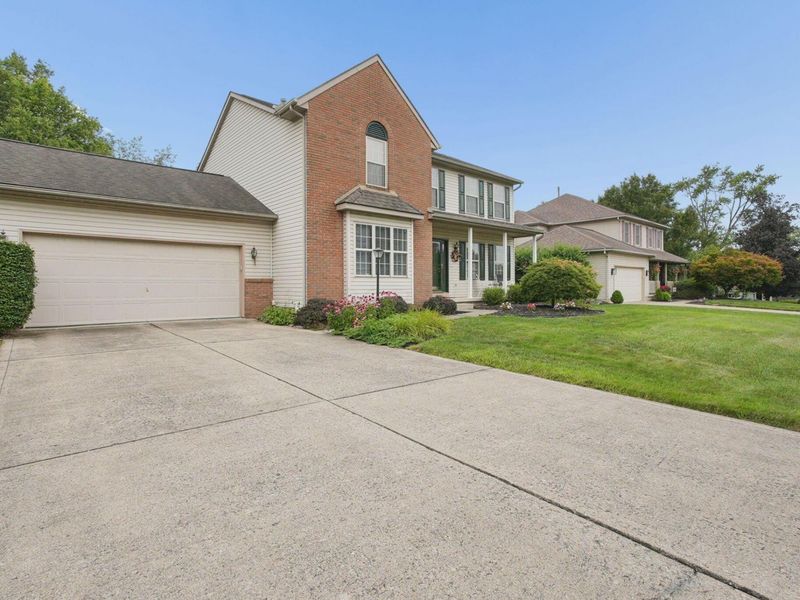 596 Ridenour Road , Columbus, OH 43230 Photo 4
