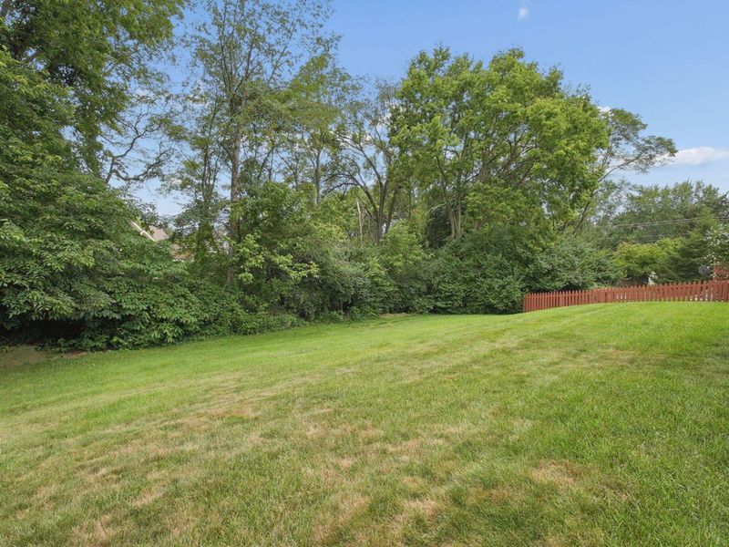 596 Ridenour Road , Columbus, OH 43230 Photo 45