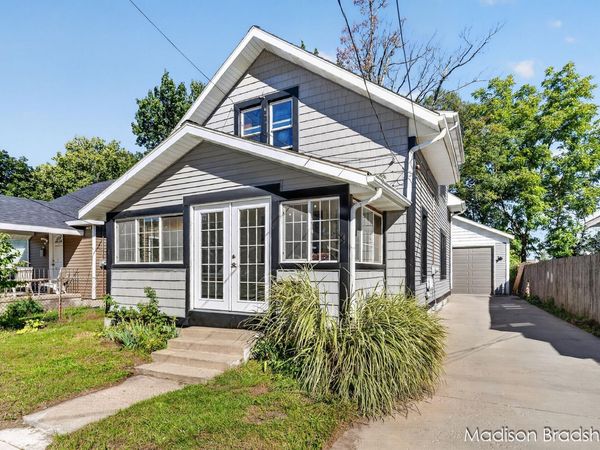 229 Fox Street SW, Grand Rapids, MI 49507
