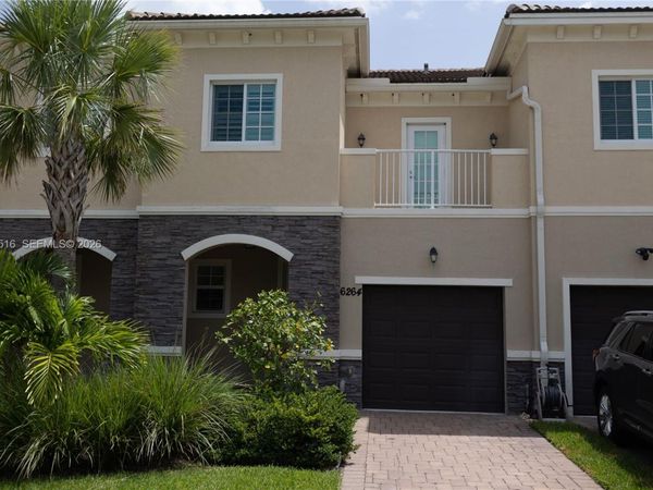 6264 SE Portofino Cir , Hobe Sound, FL 33455