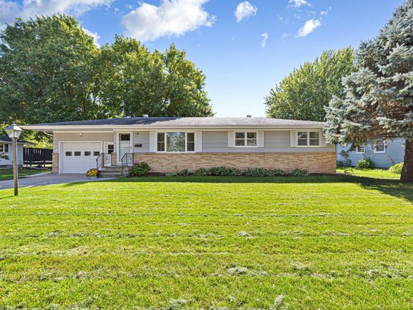 620 11th Avenue SE, Waseca, MN 56093