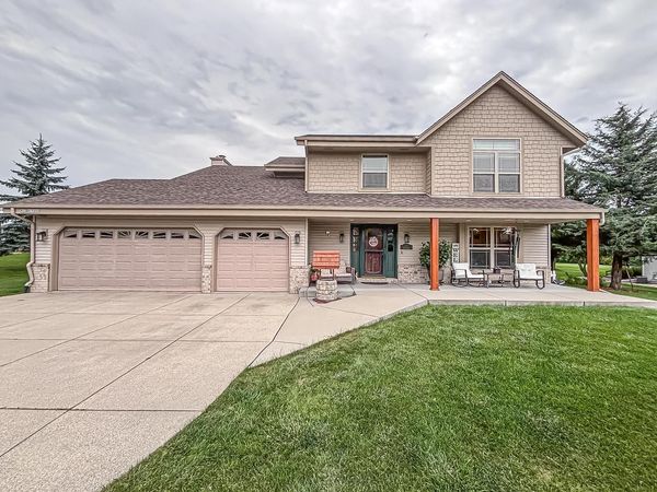 N73W15494 Paseo LANE, Menomonee Falls, WI 53051