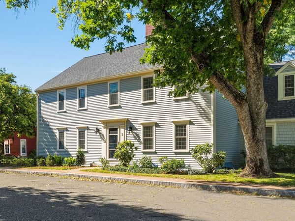 3 Seaborn Place, Unit 3, Lexington, MA 02420