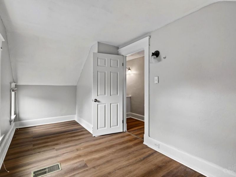 2731 Lawndale Avenue, Cincinnati, OH 45212 Photo 18