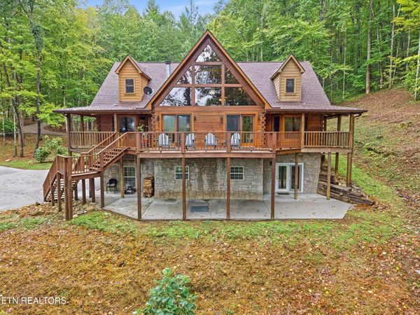 156 Fencerail Gap Rd, Walland, TN 37886