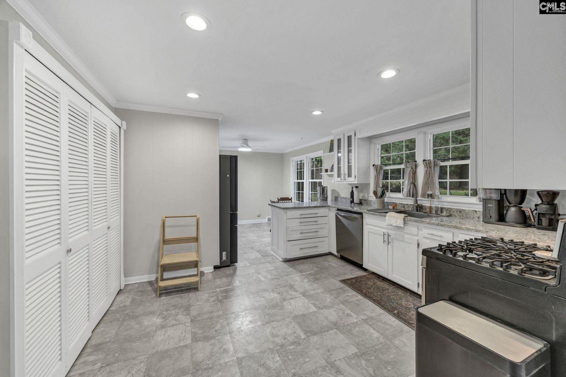 6824 Longbrook Road Photo 8