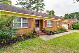 2413 Bendemeer Drive  photo 4