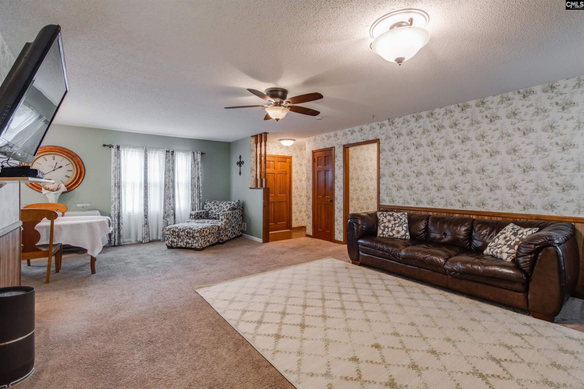 2413 Bendemeer Drive  Photo 7