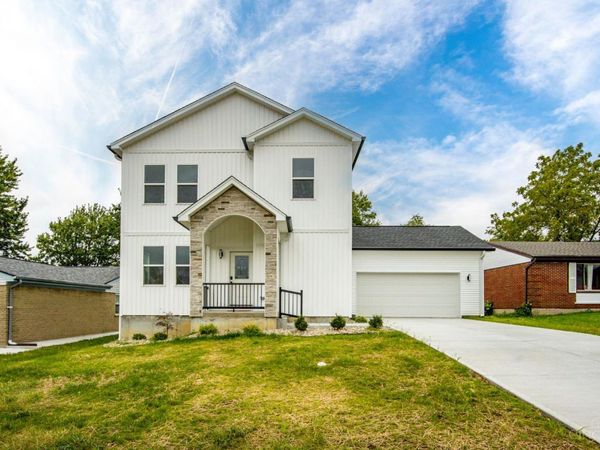 805 Halesworth Drive, Forest Park, OH 45240
