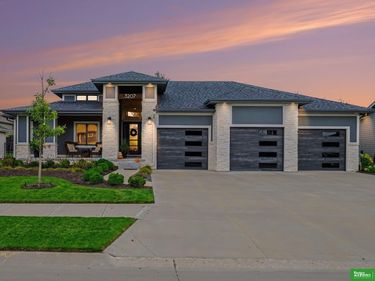 3207 N 179th Street, Omaha, NE 68116