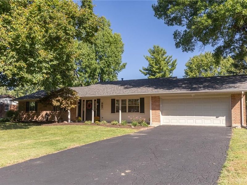 887 New England Avenue, Centerville, OH 45429 Photo 2