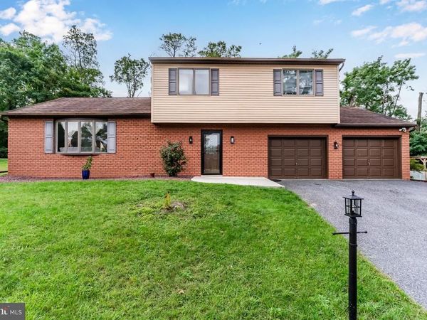 4913 JANELLE DRIVE, HARRISBURG, PA 17112