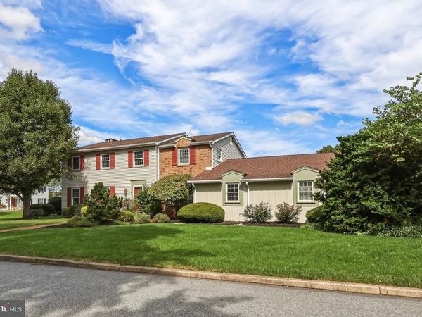1285 CLEARVIEW CIRCLE , ALLENTOWN, PA 18103