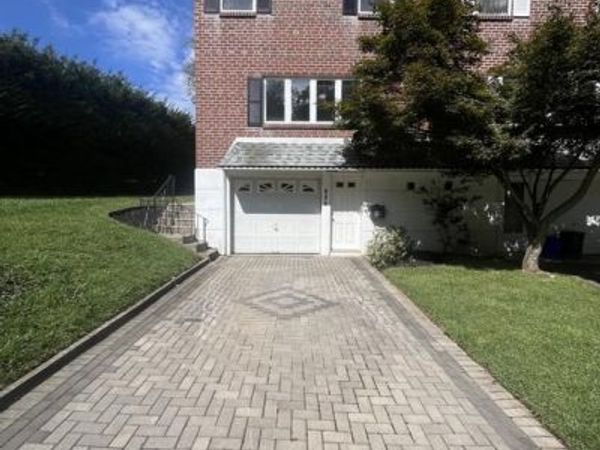 825 W BELLS MILL ROAD, PHILADELPHIA, PA 19128