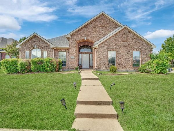 6900 Field Lark Drive, Arlington, TX 76002
