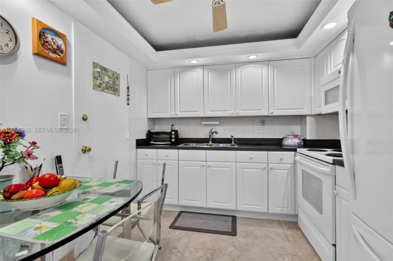 1913 S Ocean Dr, Unit 230, Hallandale Beach, FL 33009 Photo