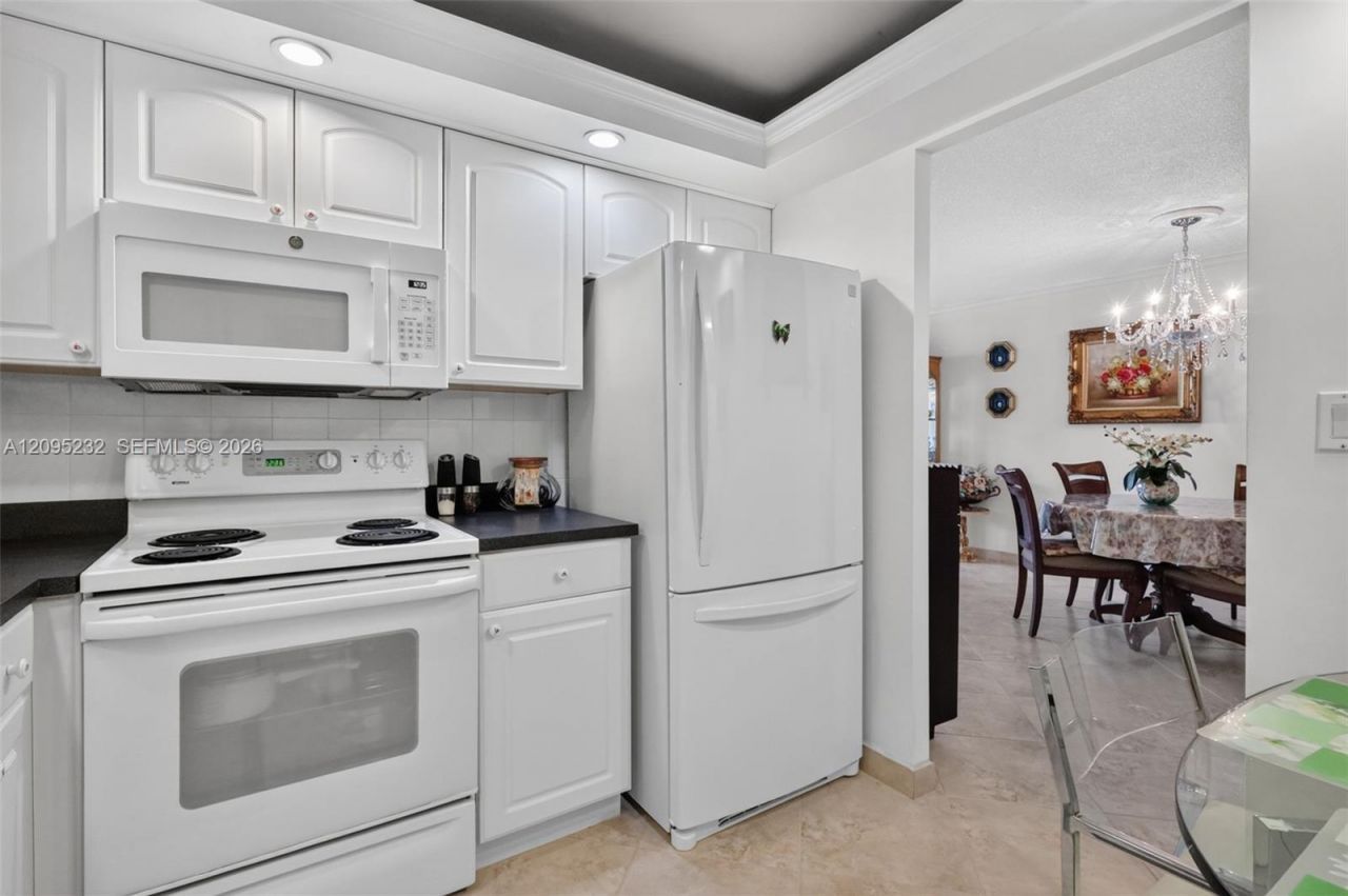 1913 S Ocean Dr, Unit 230, Hallandale Beach, FL 33009 Photo