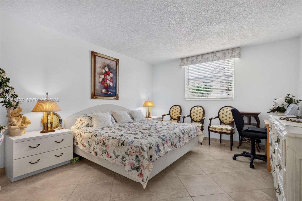 1913 S Ocean Dr, Unit 230, Hallandale Beach, FL 33009 Photo