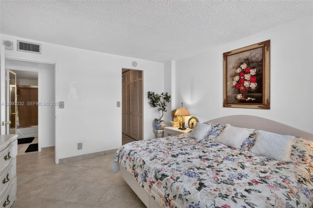 1913 S Ocean Dr, Unit 230, Hallandale Beach, FL 33009 Photo
